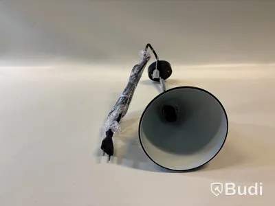 Vägglampa Gubi Bestlite BL7. Ord. pris inkl. moms: ca 5999 kr.
