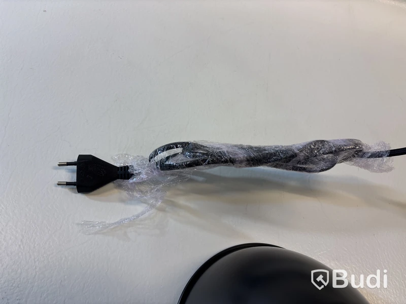 Vägglampa Gubi Bestlite BL7. Ord. pris inkl. moms: ca 5999 kr.