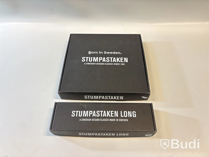 2 st. Ljusstakar Born in Sweden Stumpastaken. Ord. pris inkl. moms: ca 1789 kr.