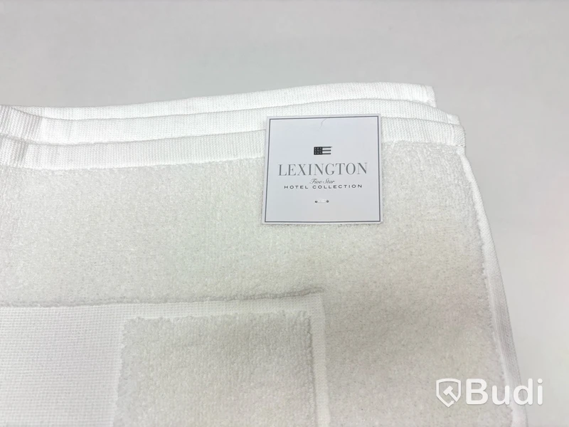 5 st. Badrumsmattor Lexington, olika färger, Ord. pris inkl. moms: ca 2500 kr.