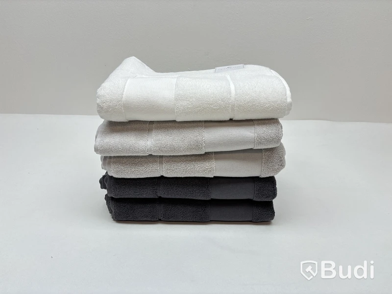 5 st. Badrumsmattor Lexington, olika färger, Ord. pris inkl. moms: ca 2500 kr.