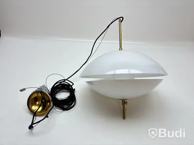 Taklampa/pendellampa Clam Fritz Hansen. Ord. pris inkl. moms: ca 22499 kr