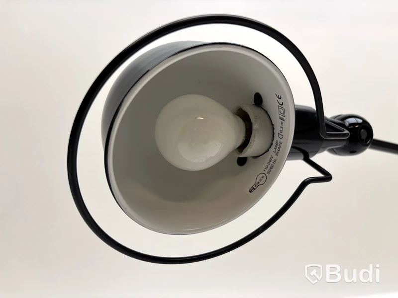 Skrivbordslampa Jielde Signal. Ord. pris inkl. moms: ca 4100 kr