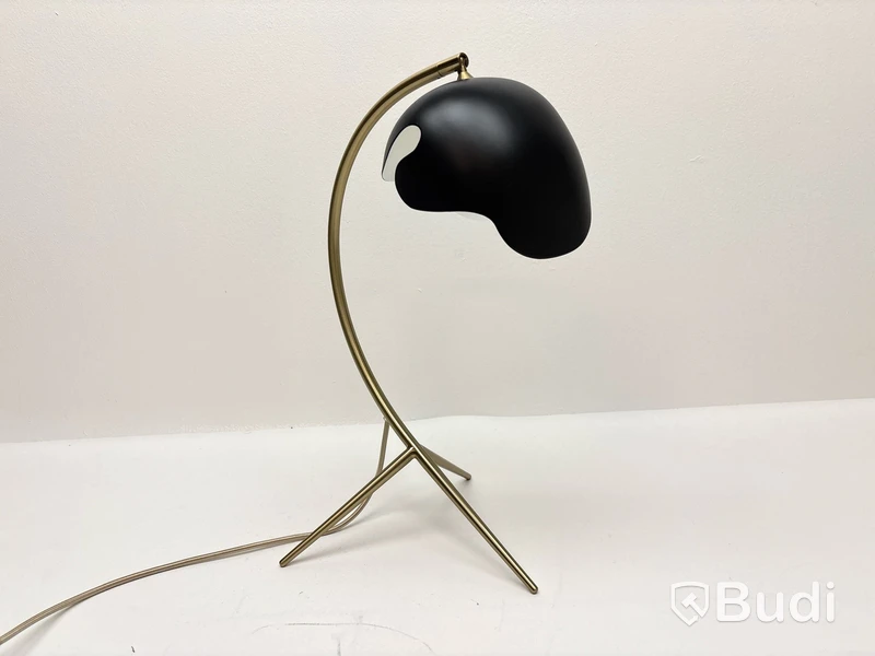 Bordslampa ATBO, P38 svart/mässing, Ord. pris inkl. moms: 6949 kr