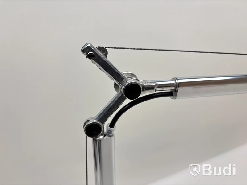 Skrivbordslampa Artemide Tolomeo. Ord. pris inkl. moms: ca 3500 kr.
