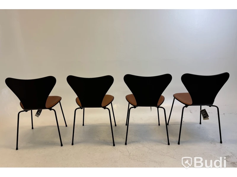 4 st. Stolar Fritz Hansen, sjuan 3107, Totalt ord. pris inkl. moms: ca 41900 kr