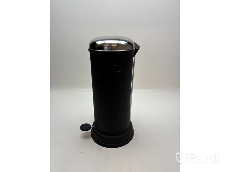Pedalhink Vipp16, svart, 18 L, Ord. pris inkl. moms: ca 4495 kr