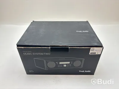 Musiksystem Tivoli Audio vit/ silver. Ord. pris inkl. moms: ca 7490 kr.