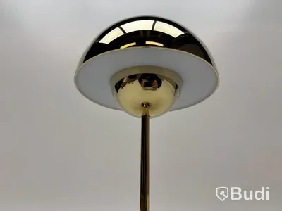 Bordslampa &Tradition Flowerpot VP9 guld. Ord. pris inkl. moms: ca 3125 kr.