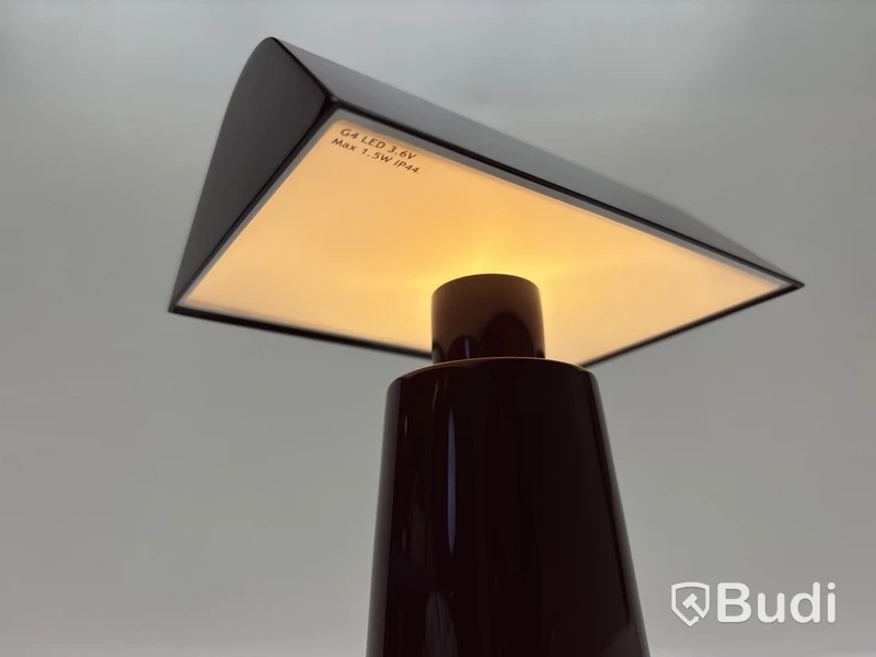 Lampa &Tradition MF1. Ord. pris inkl. moms: ca 2230 kr.