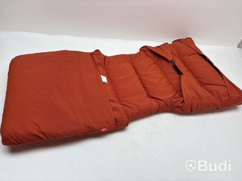 Liggdyna Fiam röd. Ord. pris inkl. moms: ca 1375kr.
