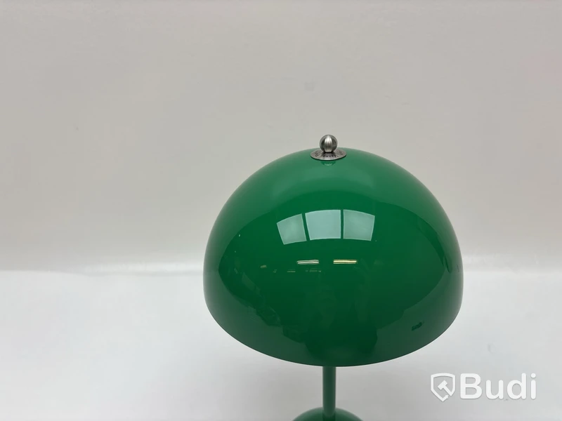 Bordslampa &Tradition Flowerpot VP9 grön. Ord. pris inkl. moms: ca 2080 kr.