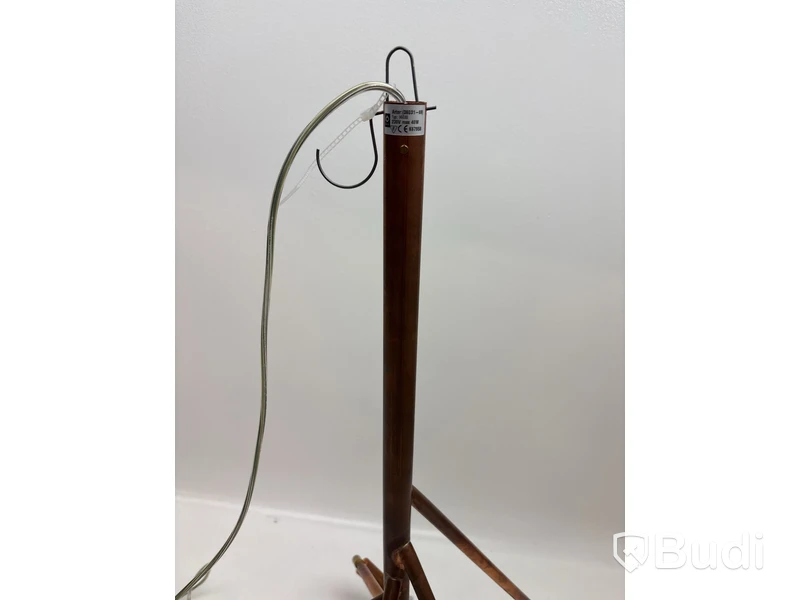 Taklampa Örsjö Kvist 6 - osäker funktion. Ord. pris inkl. moms: ca 23 000 kr.