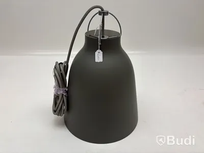 Taklampa Fritz Hansen Caravaggio grön. Ord. pris inkl. moms: ca 5399 kr.