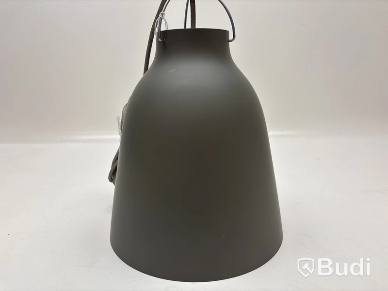 Taklampa Fritz Hansen Caravaggio grön. Ord. pris inkl. moms: ca 5399 kr.