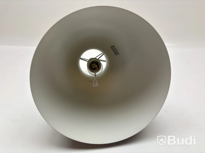 Taklampa Fritz Hansen Caravaggio grön. Ord. pris inkl. moms: ca 5399 kr.