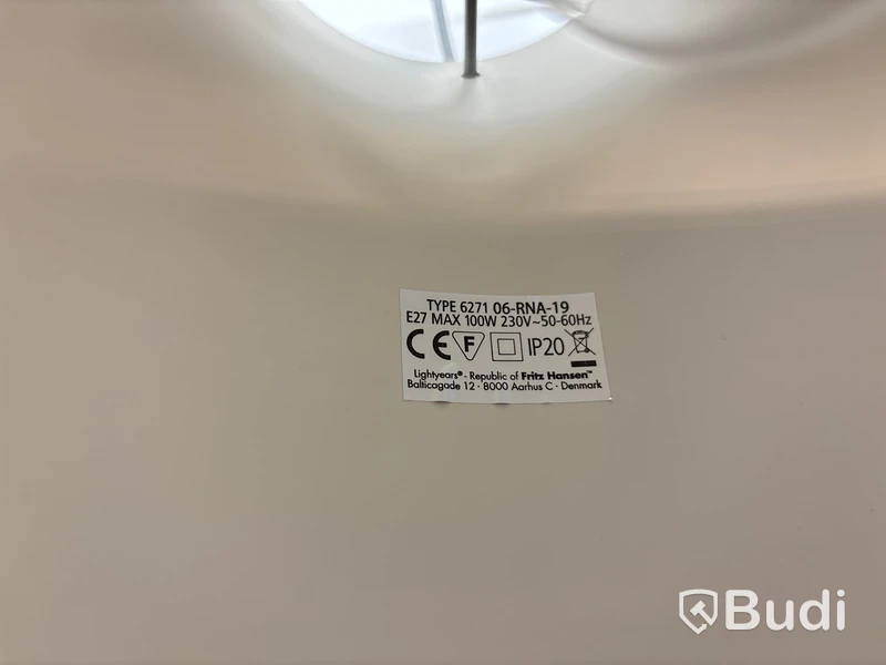 Taklampa Fritz Hansen Caravaggio grön. Ord. pris inkl. moms: ca 5399 kr.