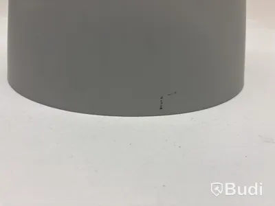 Taklampa Fritz Hansen Caravaggio P2 ljusgrå. Ord. pris inkl. moms: ca 5399 kr.