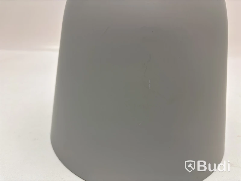 Taklampa Fritz Hansen Caravaggio P2 ljusgrå. Ord. pris inkl. moms: ca 5399 kr.