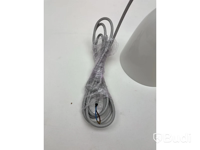 Taklampa Fritz Hansen Caravaggio opal. Ord. pris inkl. moms: ca 4599 kr.
