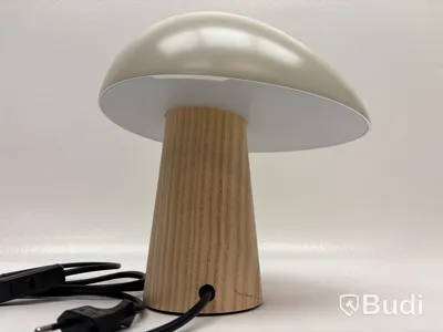 Skrivbordslampa Fritz Hansen Night Owl. Ord. pris inkl. moms: ca 3299 kr.