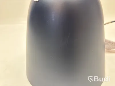 Taklampa Fritz Hansen Caravaggio P2 mörkblå. Ord. pris inkl. moms: ca 5399 kr.