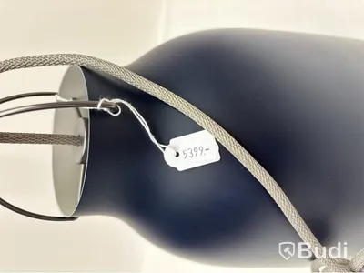 Taklampa Fritz Hansen Caravaggio P2 mörkblå. Ord. pris inkl. moms: ca 5399 kr.