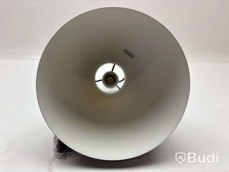 Taklampa Fritz Hansen Caravaggio P2 mörkblå. Ord. pris inkl. moms: ca 5399 kr.
