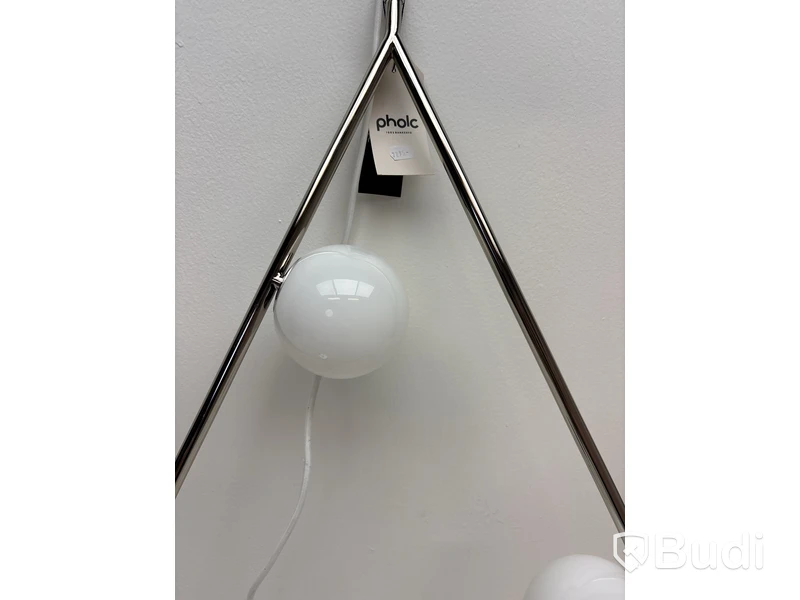 Taklampa Pholc Pearls 80. Ord. pris inkl. moms: ca 7295 kr.