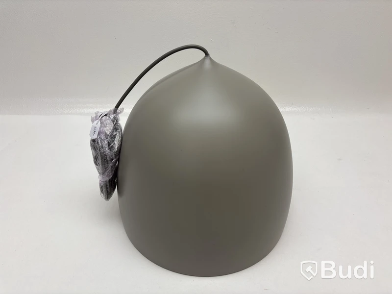Taklampa Fritz Hansen Suspence P1,5. Ord. pris inkl. moms: ca 6099 kr.