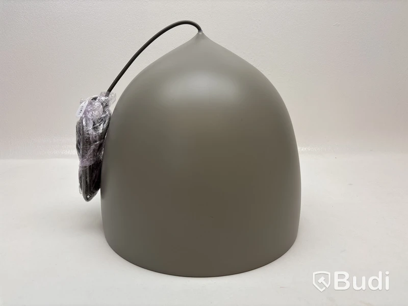 Taklampa Fritz Hansen Suspence P1,5. Ord. pris inkl. moms: ca 6099 kr.