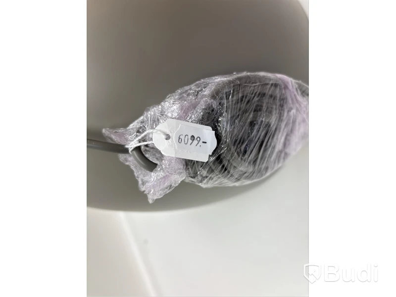 Taklampa Fritz Hansen Suspence P1,5. Ord. pris inkl. moms: ca 6099 kr.