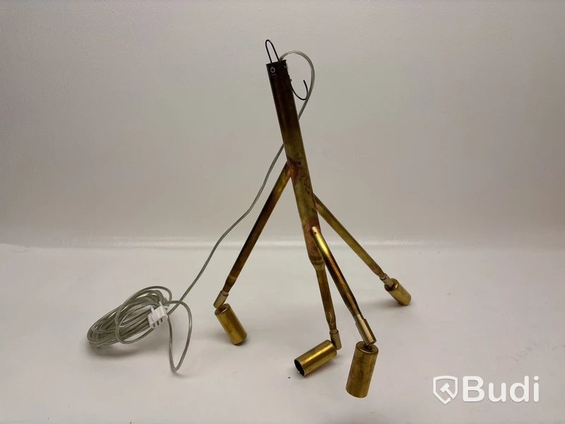 Taklampa Örsjö Kvist 4. - osäker funktion Ord. pris inkl. moms: ca 17 000 kr.