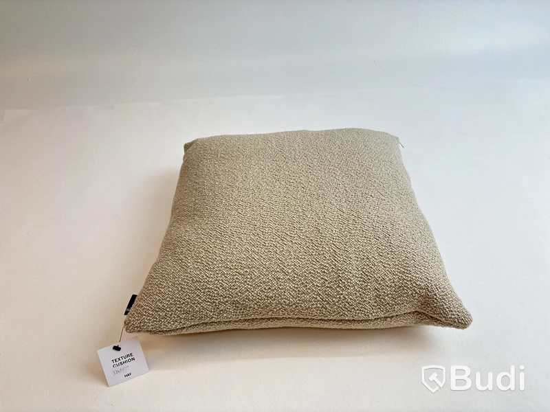 Soffkudde Hay Sand. Ord. pris inkl. moms: ca 1349 kr.