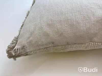 Soffkudde Designers Guild Charroux Chalk. Ord. pris inkl. moms: ca 1950 kr.