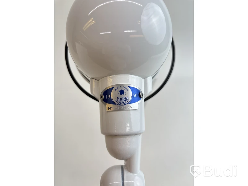 Skrivbordslampa Jielde Signal. Ord. pris inkl. moms: ca 4100 kr
