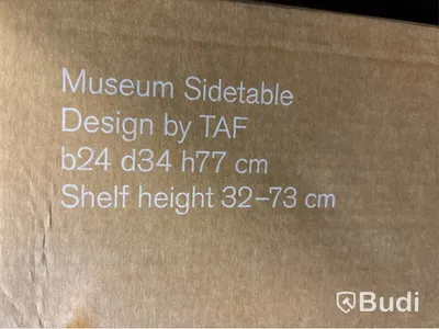 Sidobord String Museum Sidetable, aluminium. Ord. pris inkl. moms: ca 3099 kr