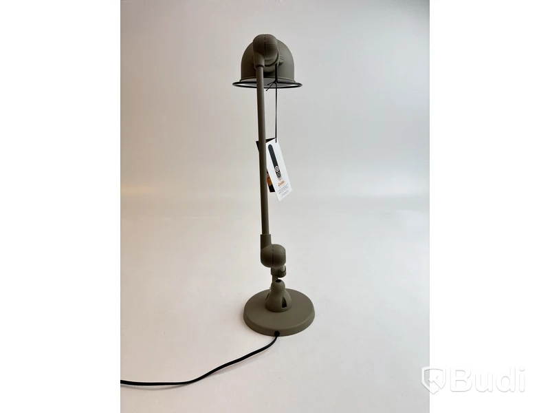 Skrivbordslampa Jielde Signal. Ord. pris inkl. moms: ca 4100 kr