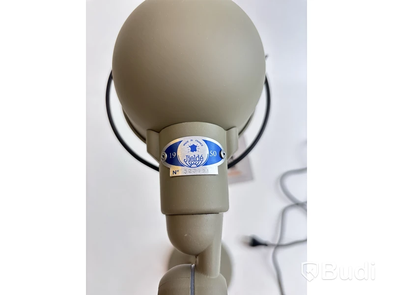 Skrivbordslampa Jielde Signal. Ord. pris inkl. moms: ca 4100 kr