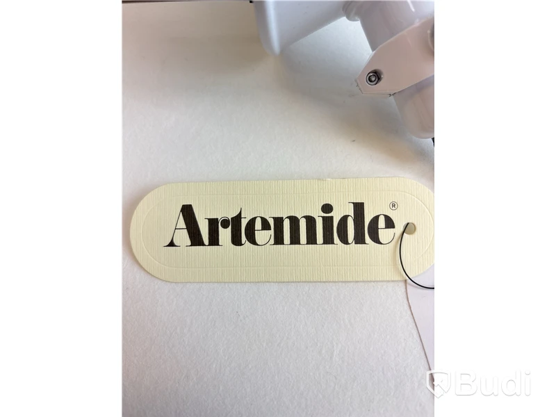 Skrivbordslampa Artemide Tolomeo. Ord. pris inkl. moms: ca 3500 kr.