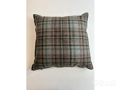 Soffkudde Designers Guild. Ord. pris inkl. moms: ca 990 kr.