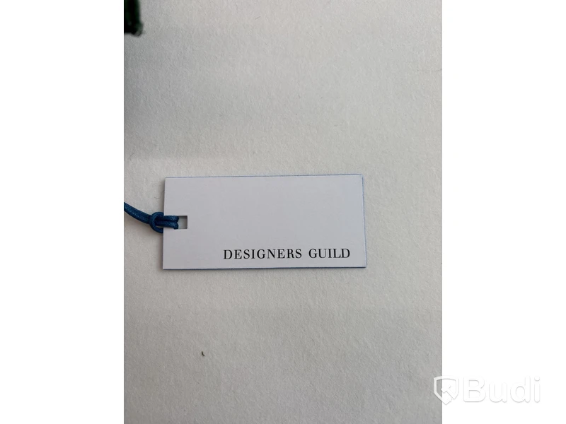 Soffkudde Designers Guild. Ord. pris inkl. moms: ca 990 kr.