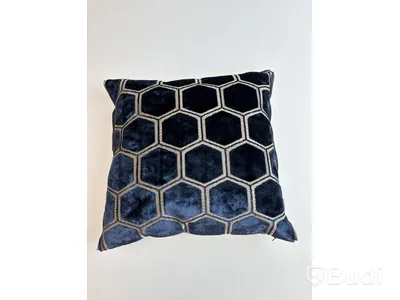 Soffkudde Designers Guild Manipur Midnight. Ord. pris inkl. moms: ca 1190 kr.