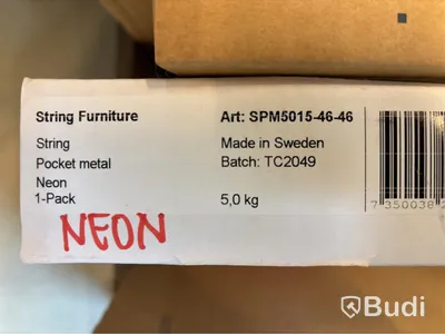 Vägghylla String Pocket metall Neon. ord. pris inkl. moms ca: 1 645 kr