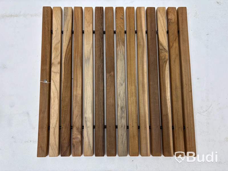 11 st. Badrummsmattor Cinas Teak 40x40 cm. Ord. pris inkl. moms: ca 125 kr.