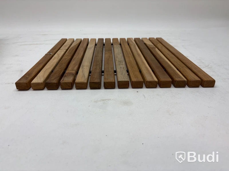 11 st. Badrummsmattor Cinas Teak 40x40 cm. Ord. pris inkl. moms: ca 125 kr.