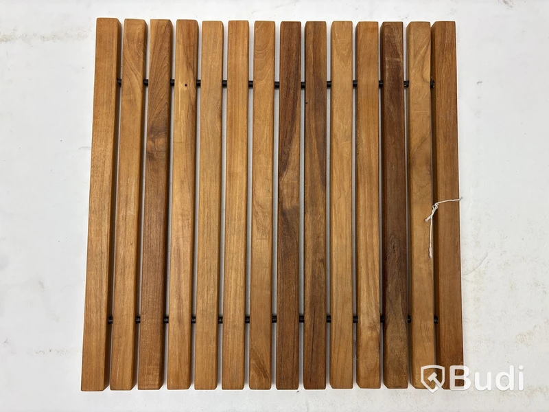 11 st. Badrummsmattor Cinas Teak 40x40 cm. Ord. pris inkl. moms: ca 125 kr.