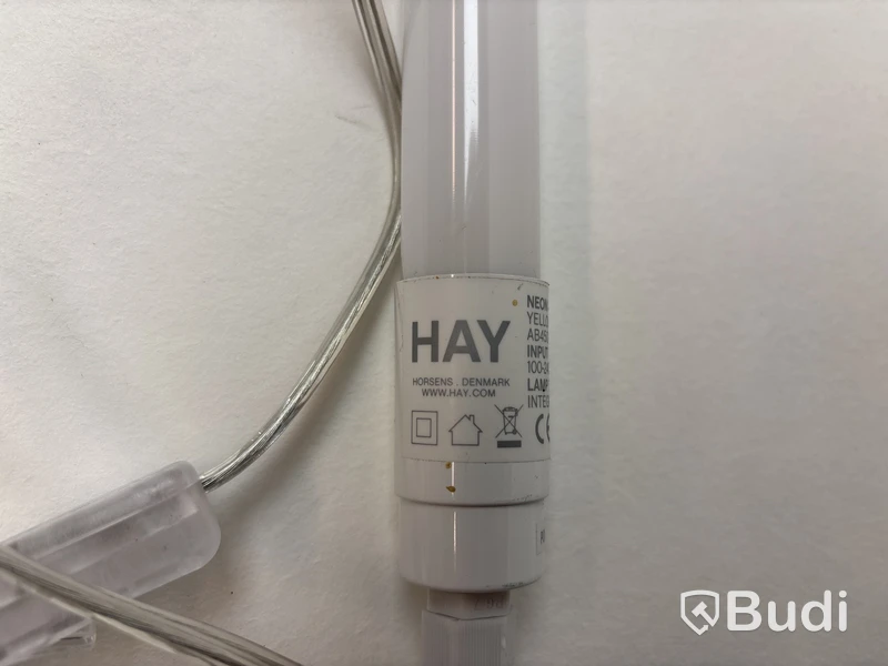 Lysrör Hay Neon tube led, gul. Ord. pris inkl. moms: ca 819 kr.