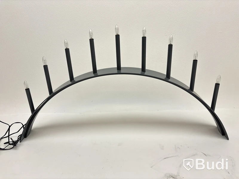 Adventsljusstake SMD Design, Spica bow grå. Ord. pris inkl. moms: ca 3275 kr.