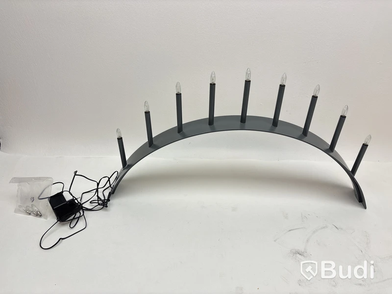 Adventsljusstake SMD Design, Spica bow grå. Ord. pris inkl. moms: ca 3275 kr.
